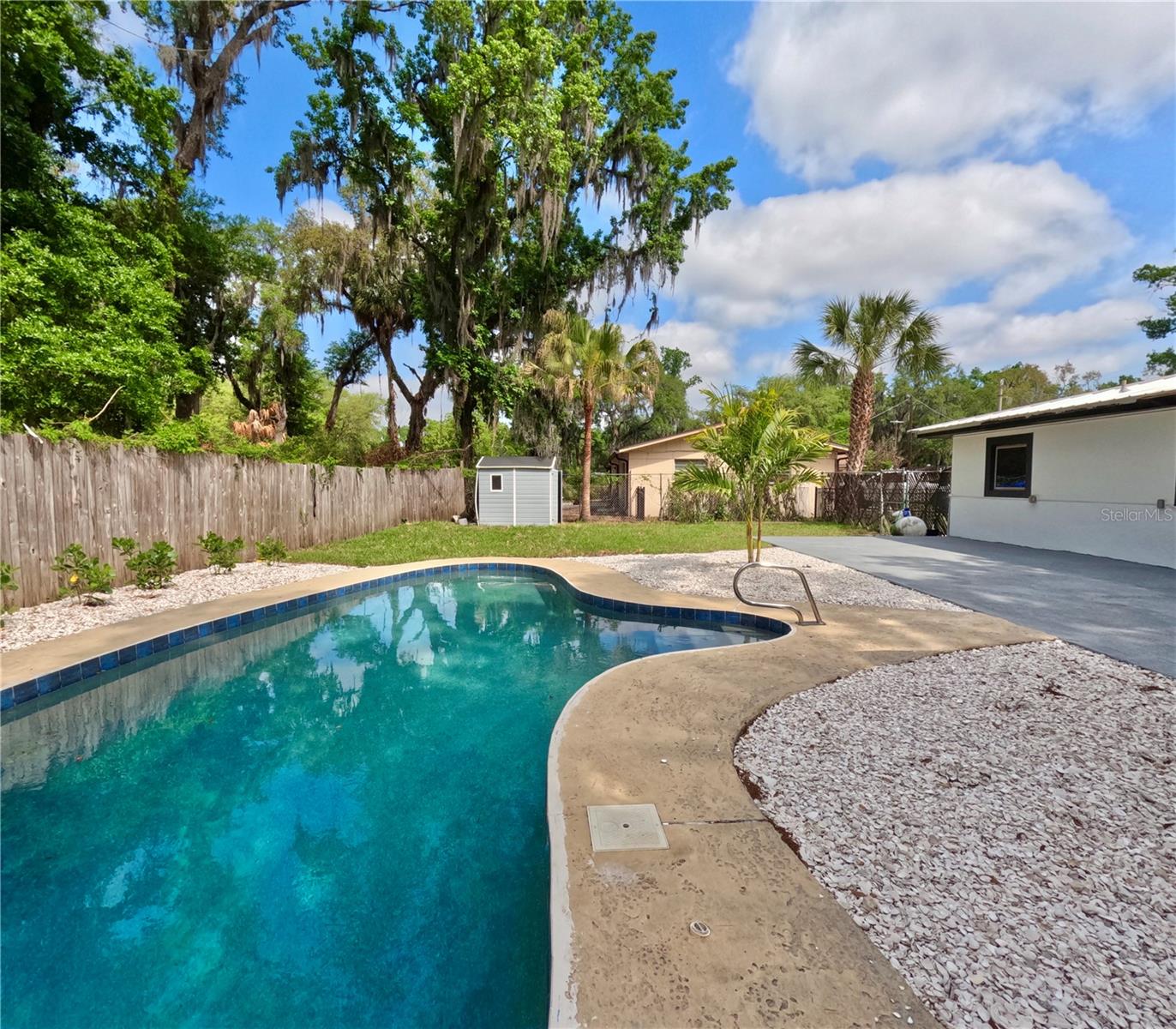 Image 17 of 41 For 1103 Pennsylvania Avenue