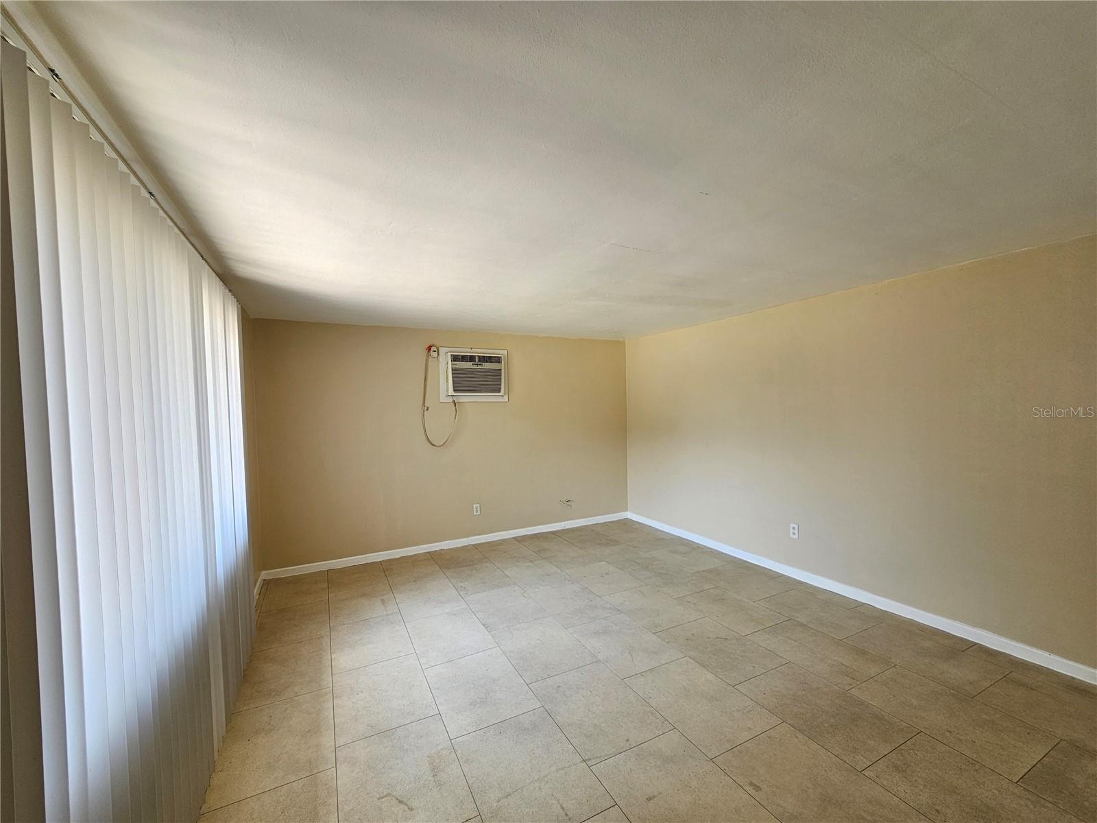 Image 6 of 20 For 2412 Kiwanis Avenue