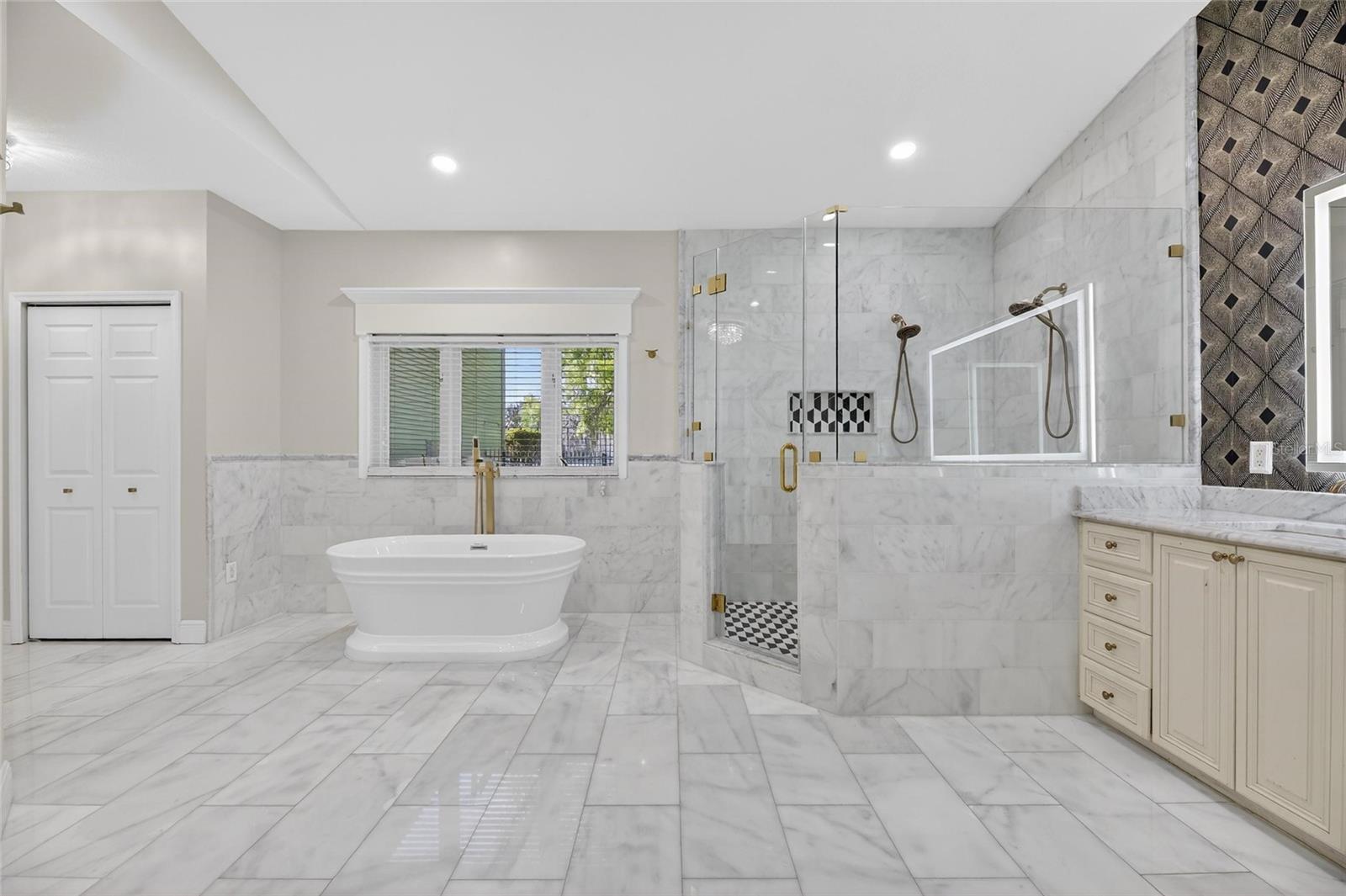 Image 37 of 93 For 3201 Polo Place