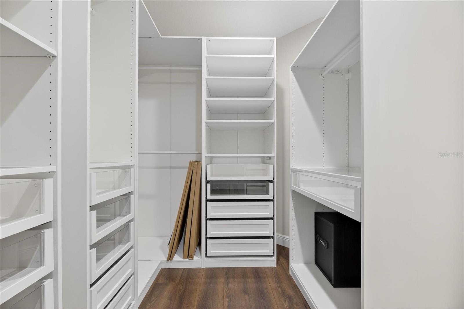 Image 43 of 93 For 3201 Polo Place