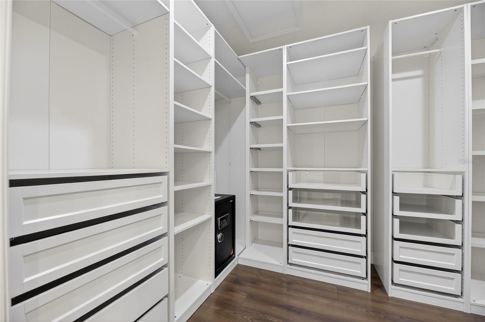 Image 44 of 93 For 3201 Polo Place