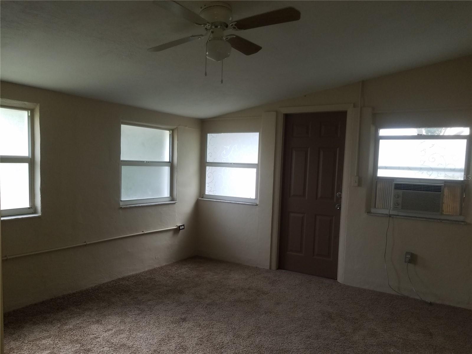 Image 15 of 18 For 5853 Pine Street