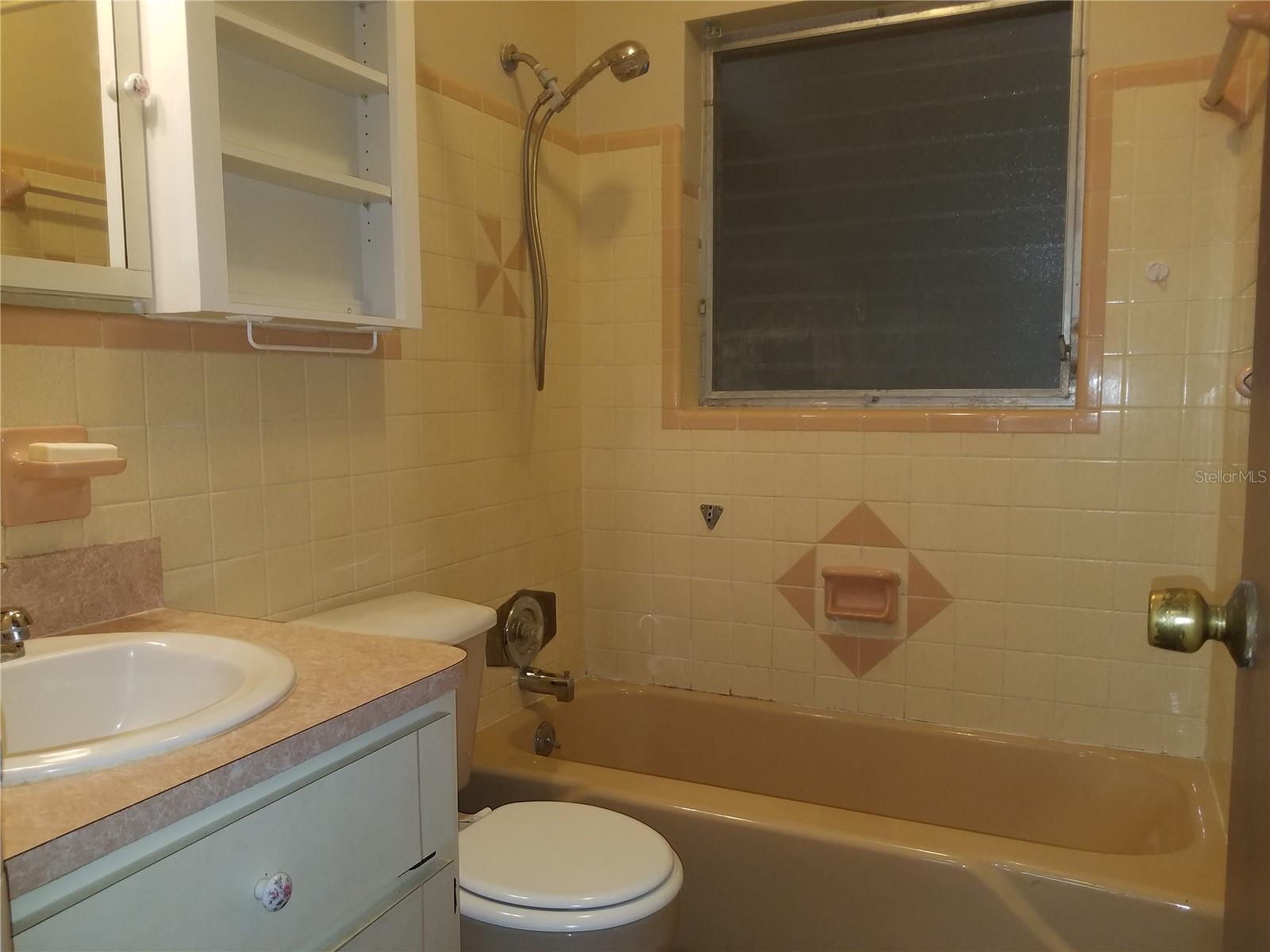 Image 9 of 18 For 5853 Pine Street