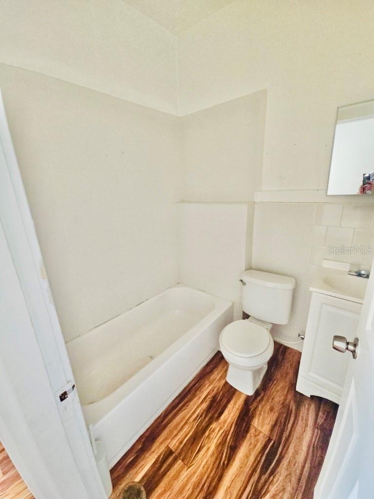 Image 15 of 20 For 2301 Jefferson Street Apt 6