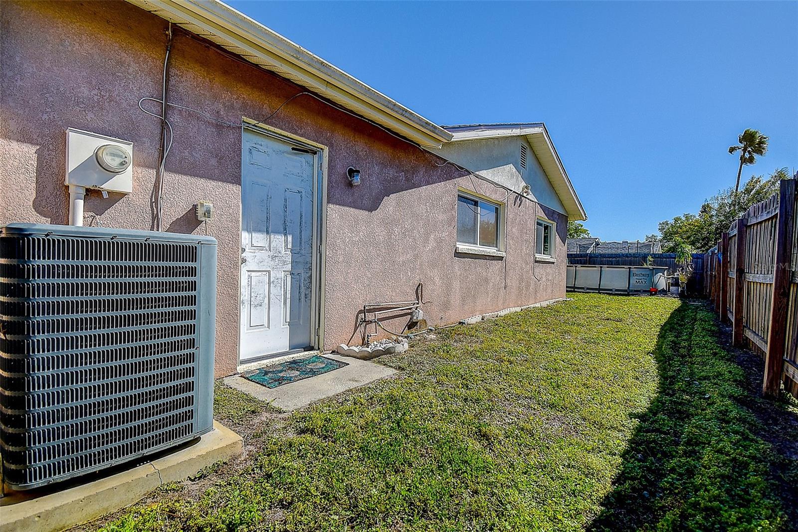 Image 27 of 38 For 10849 92nd Street