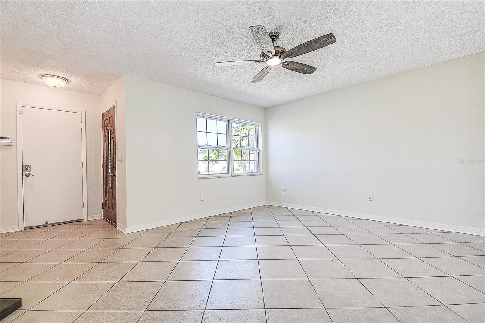 Image 6 of 38 For 10849 92nd Street