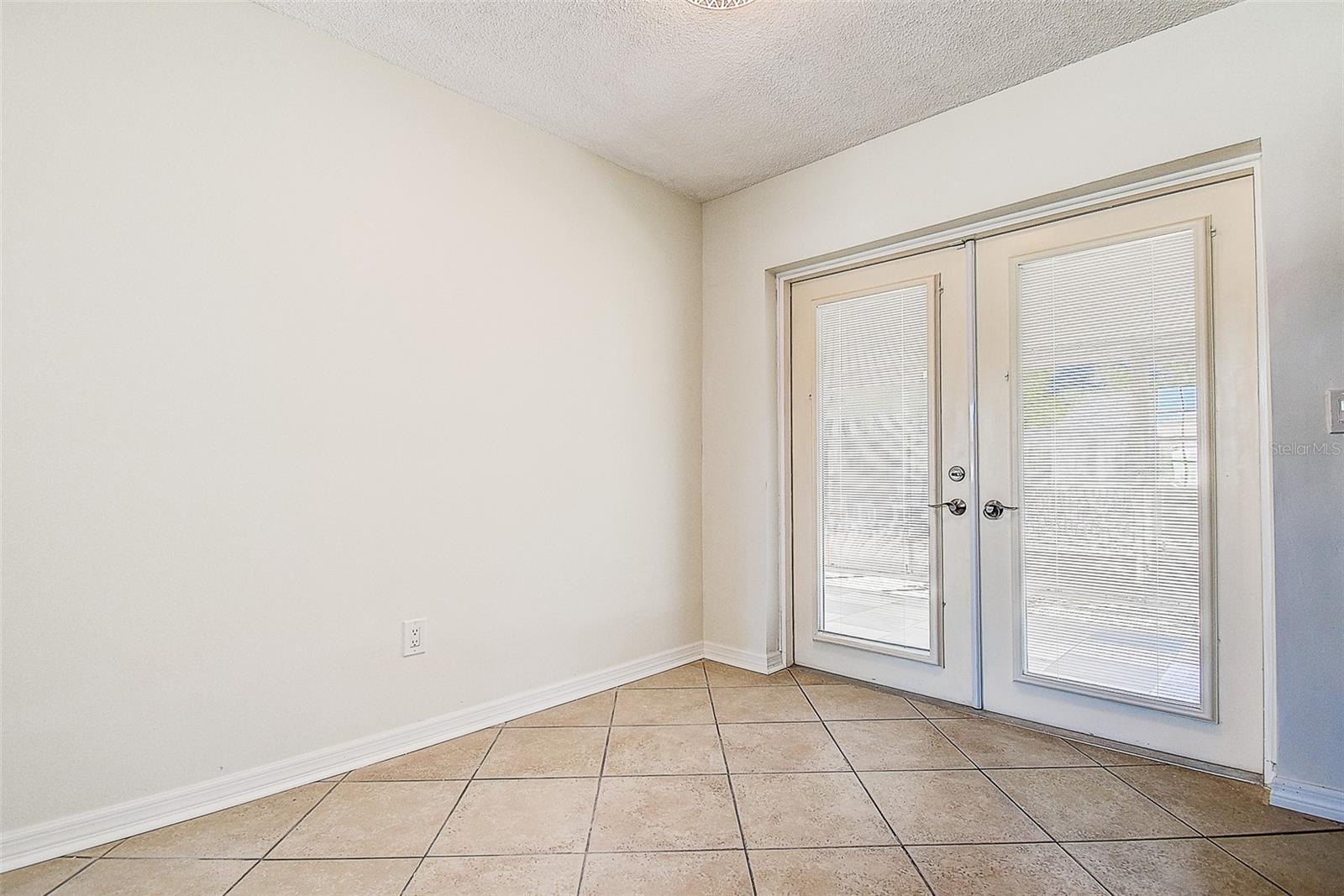 Image 9 of 38 For 10849 92nd Street