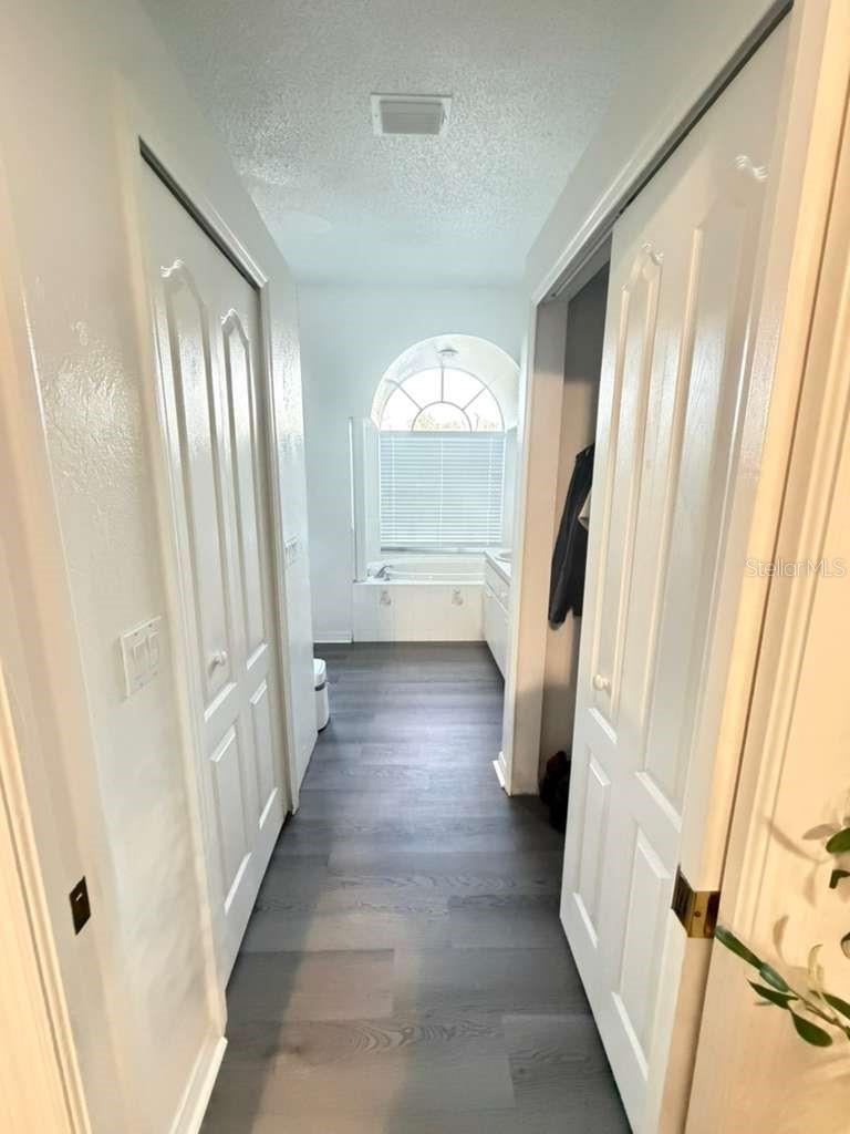 Listing photo id 8 for 13390 Highgrove Road