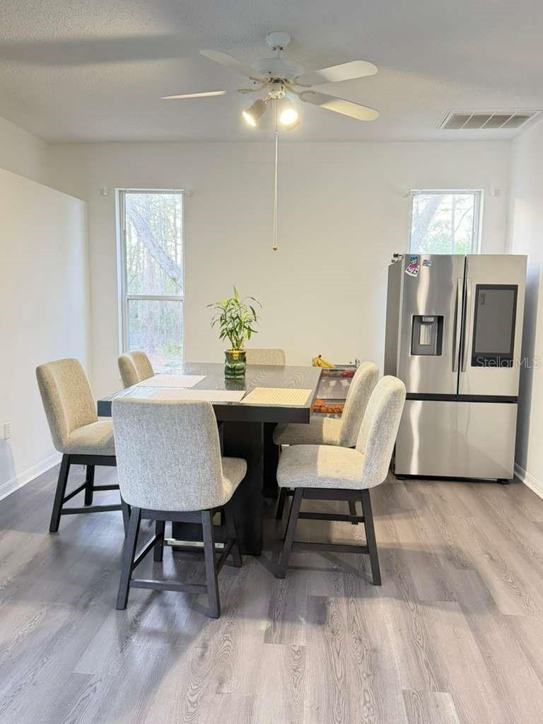 Listing photo id 2 for 13390 Highgrove Road