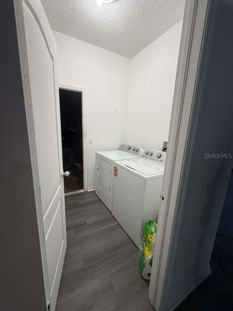 Listing photo id 5 for 13390 Highgrove Road