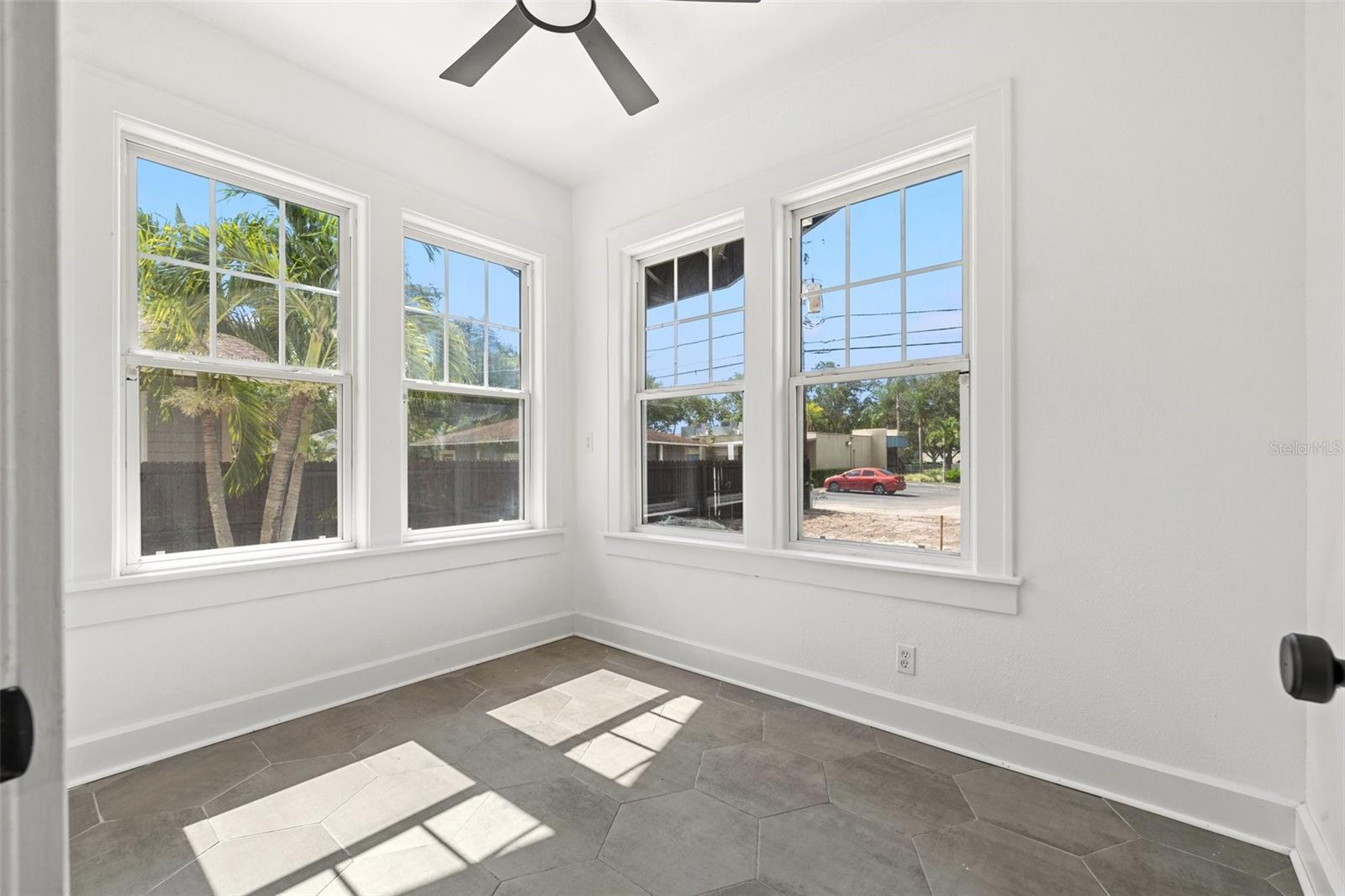 Image 23 of 37 For 2830 2nd Avenue N