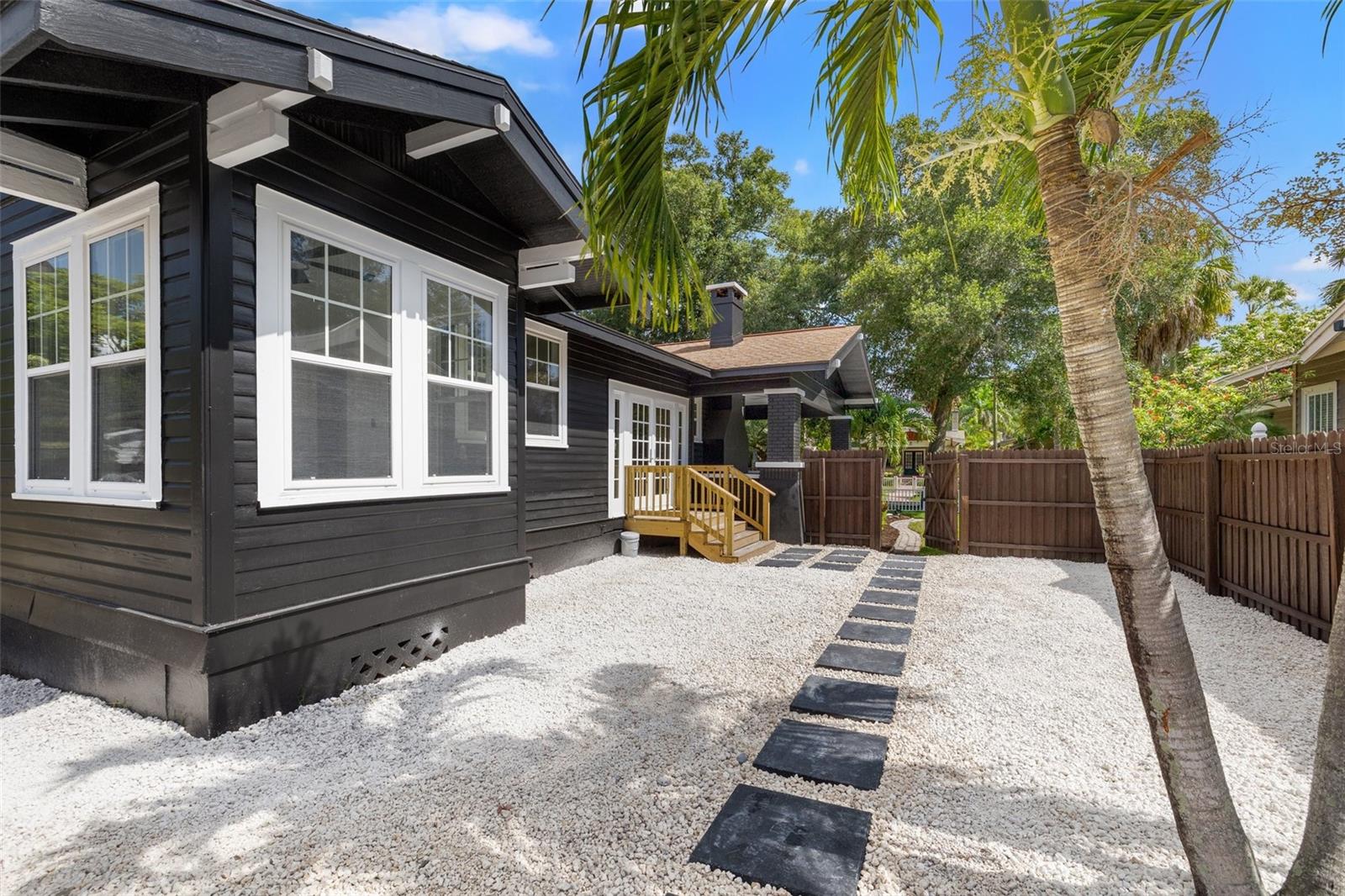 Image 25 of 37 For 2830 2nd Avenue N