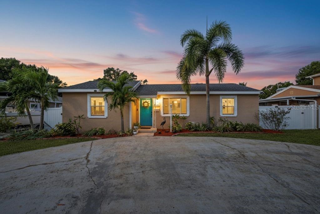 Image 2 of 36 For 1334 59th Street N