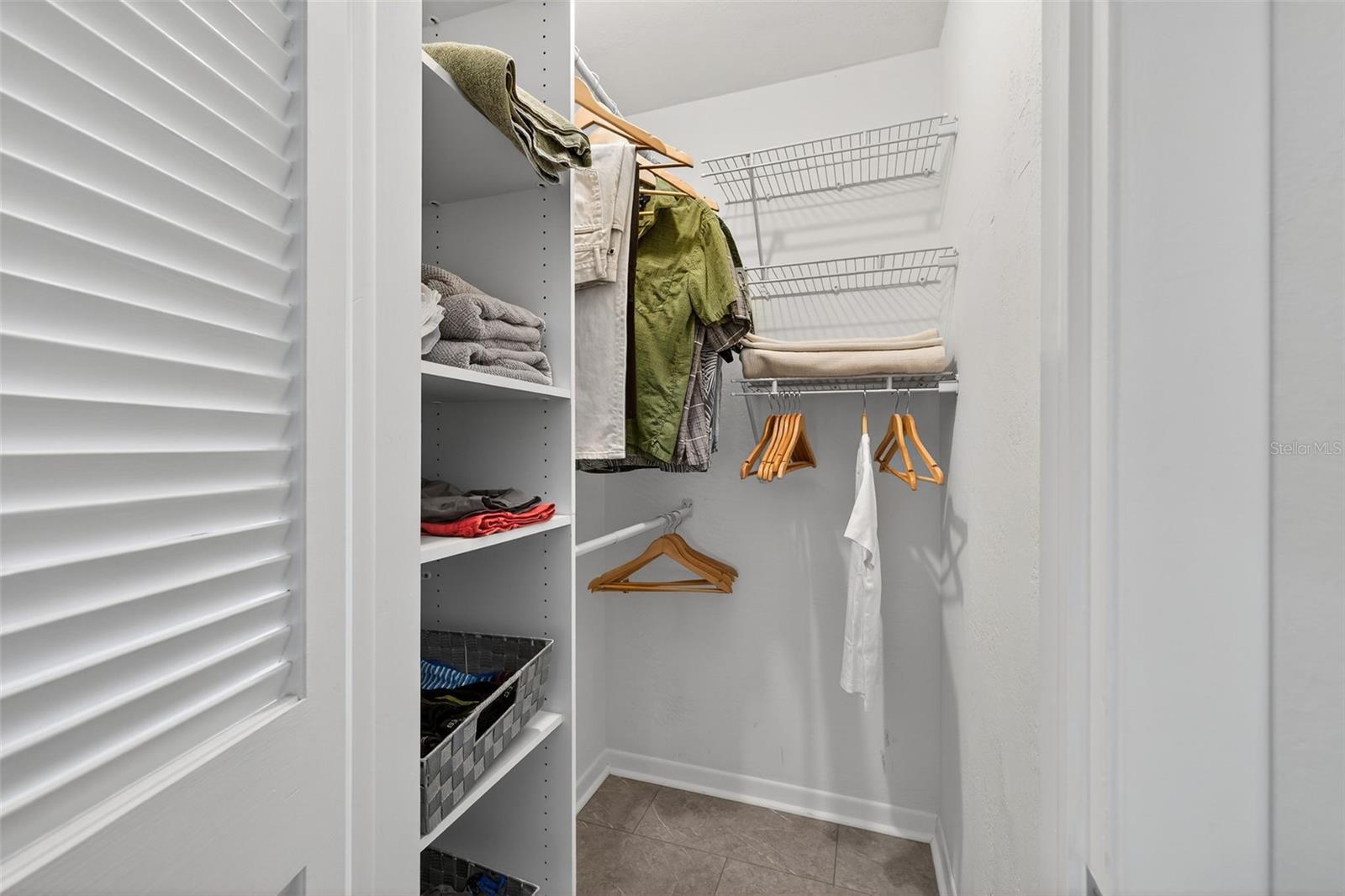 Image 19 of 26 For 1290 Edenville Avenue