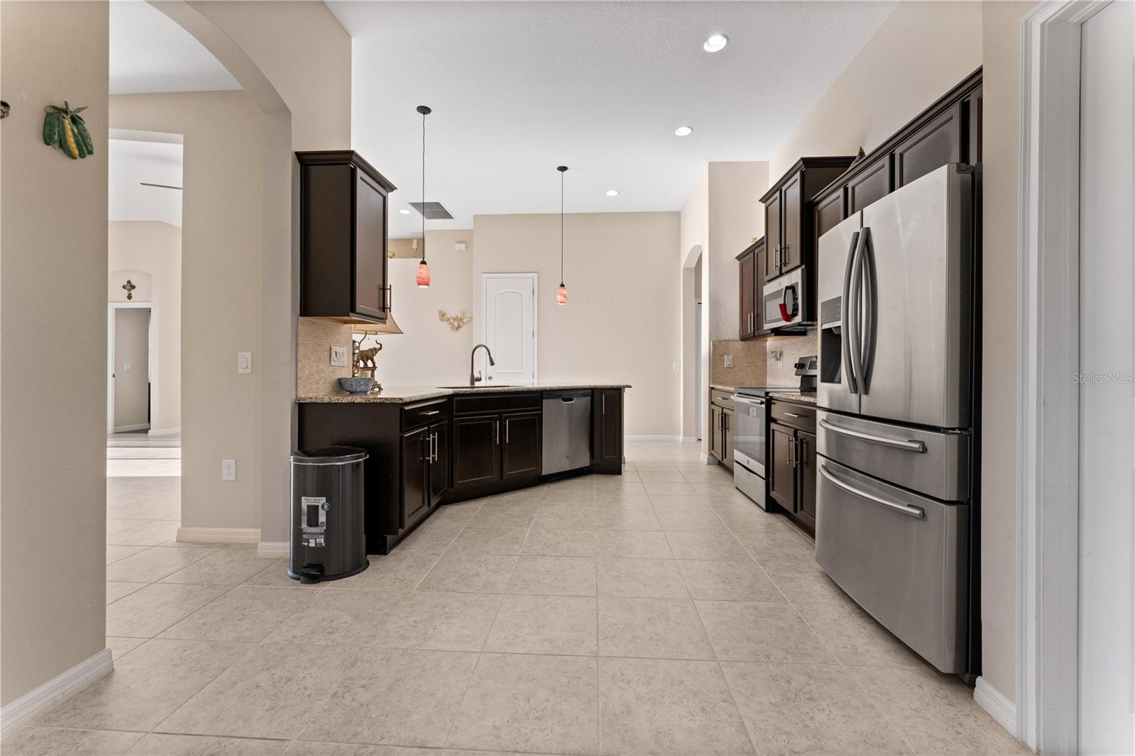 Image 10 of 32 For 954 Old Windsor Way