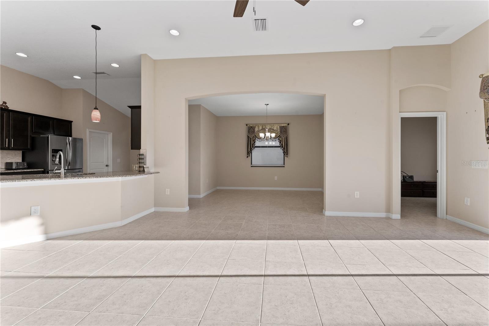 Image 12 of 32 For 954 Old Windsor Way