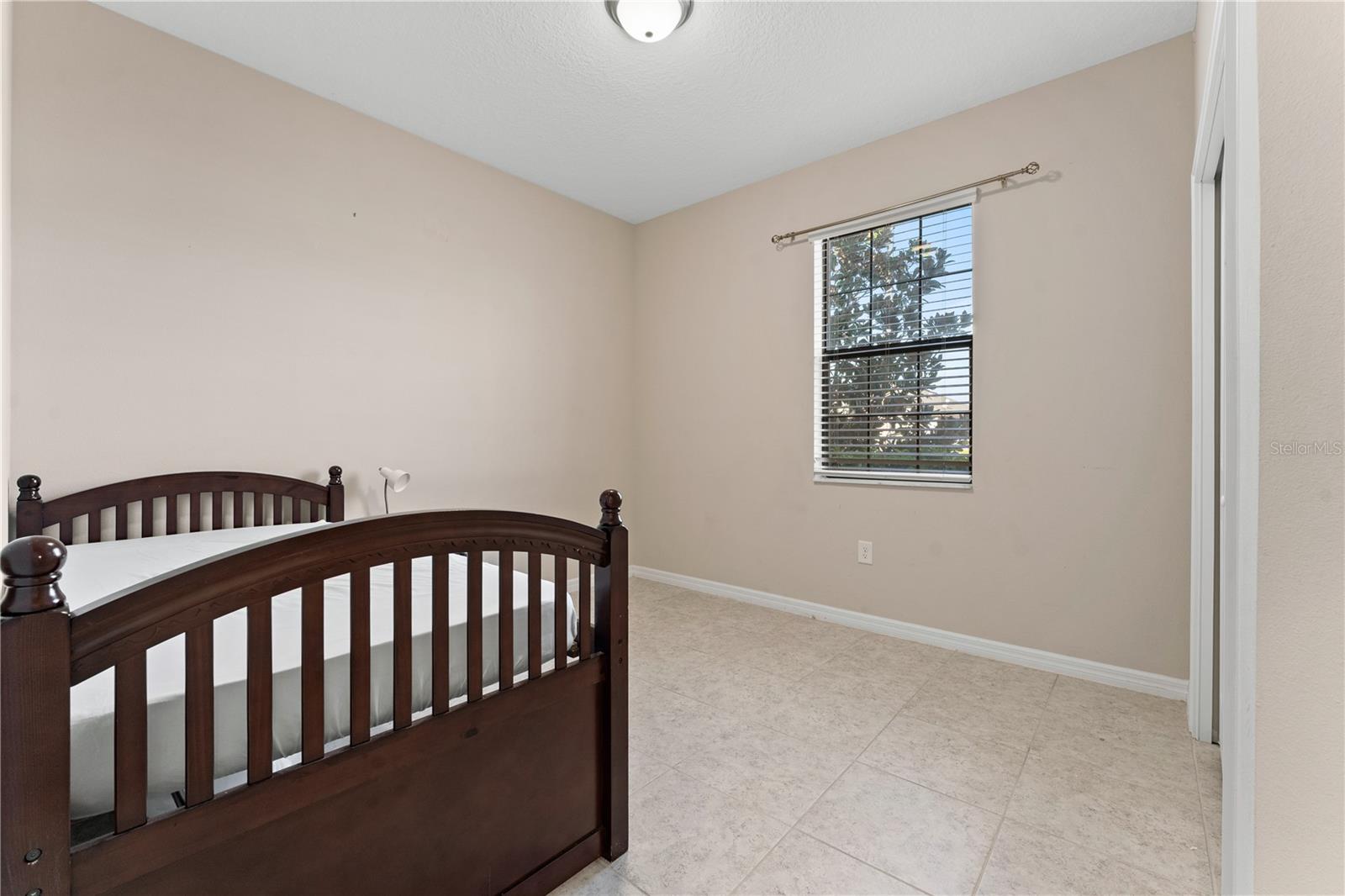 Image 17 of 32 For 954 Old Windsor Way