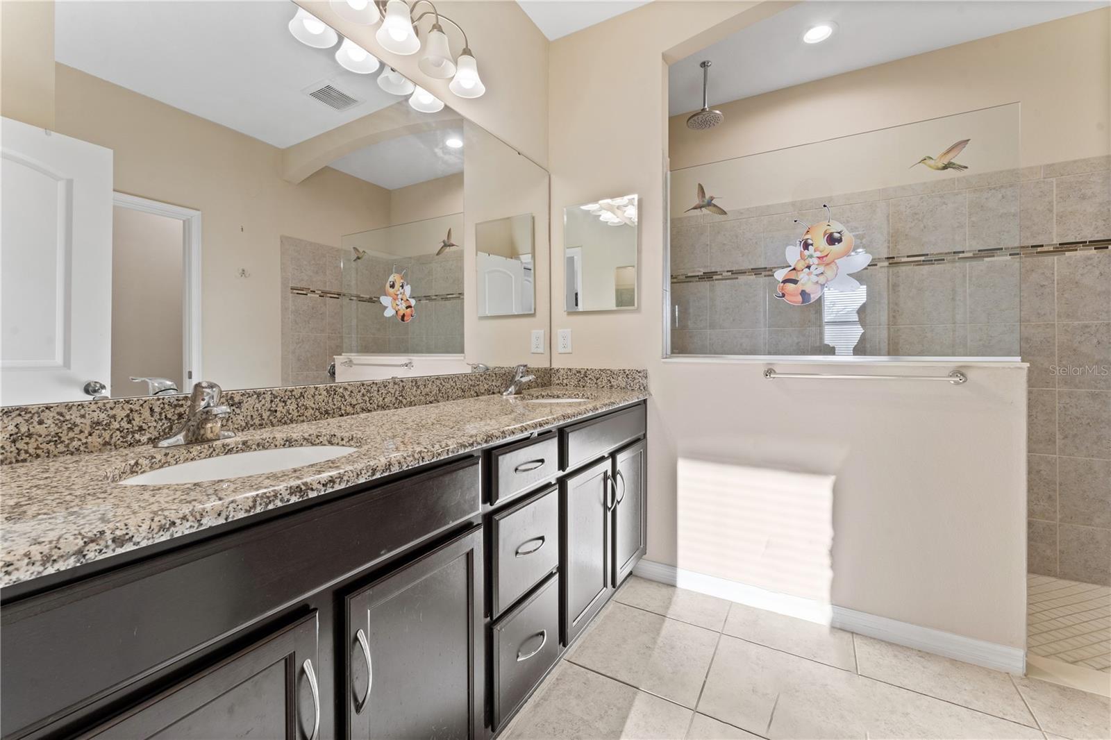 Image 19 of 32 For 954 Old Windsor Way