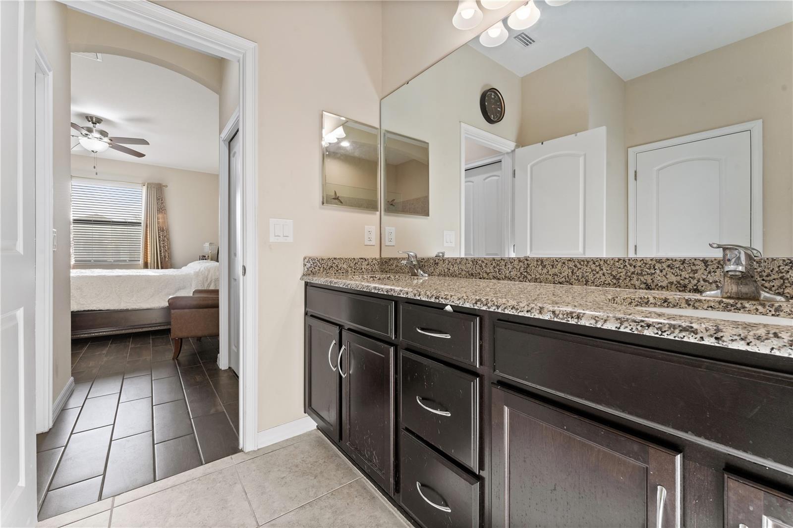 Image 20 of 32 For 954 Old Windsor Way