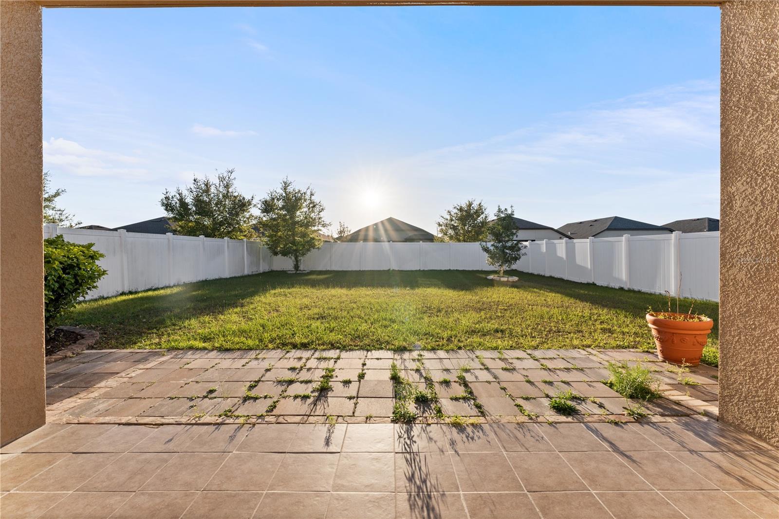 Image 22 of 32 For 954 Old Windsor Way