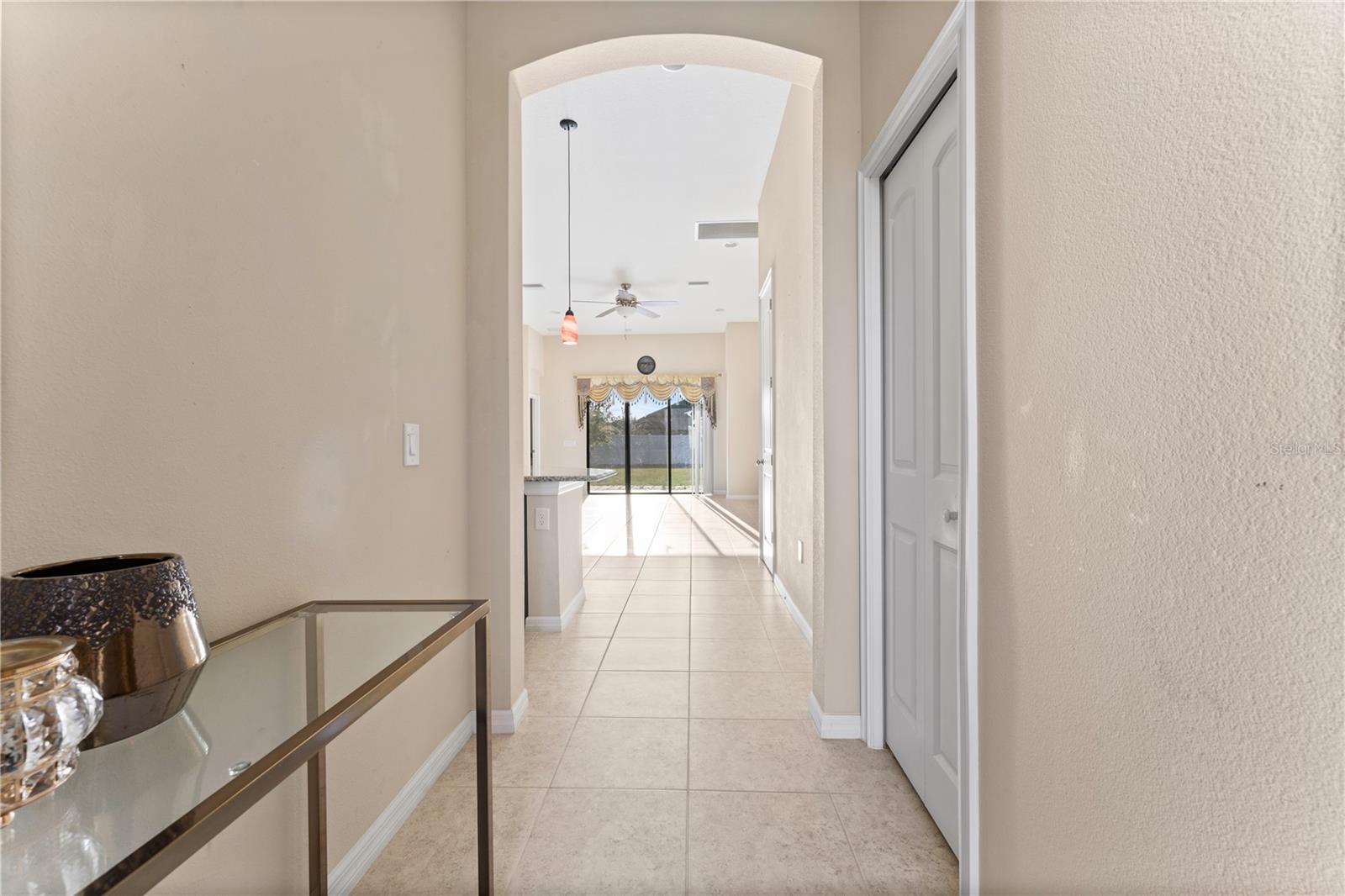 Image 5 of 32 For 954 Old Windsor Way