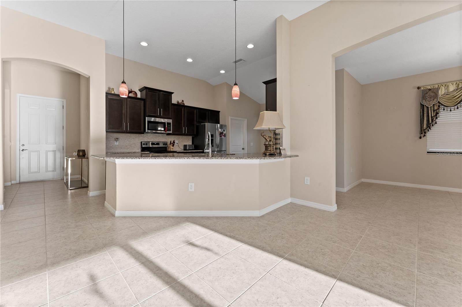 Image 6 of 32 For 954 Old Windsor Way