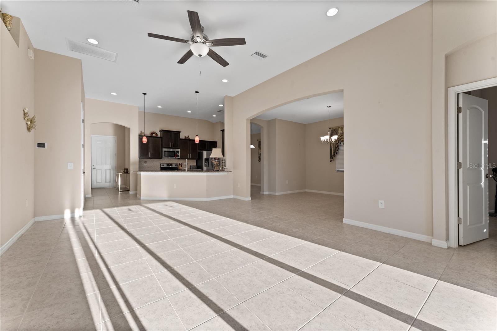 Image 7 of 32 For 954 Old Windsor Way