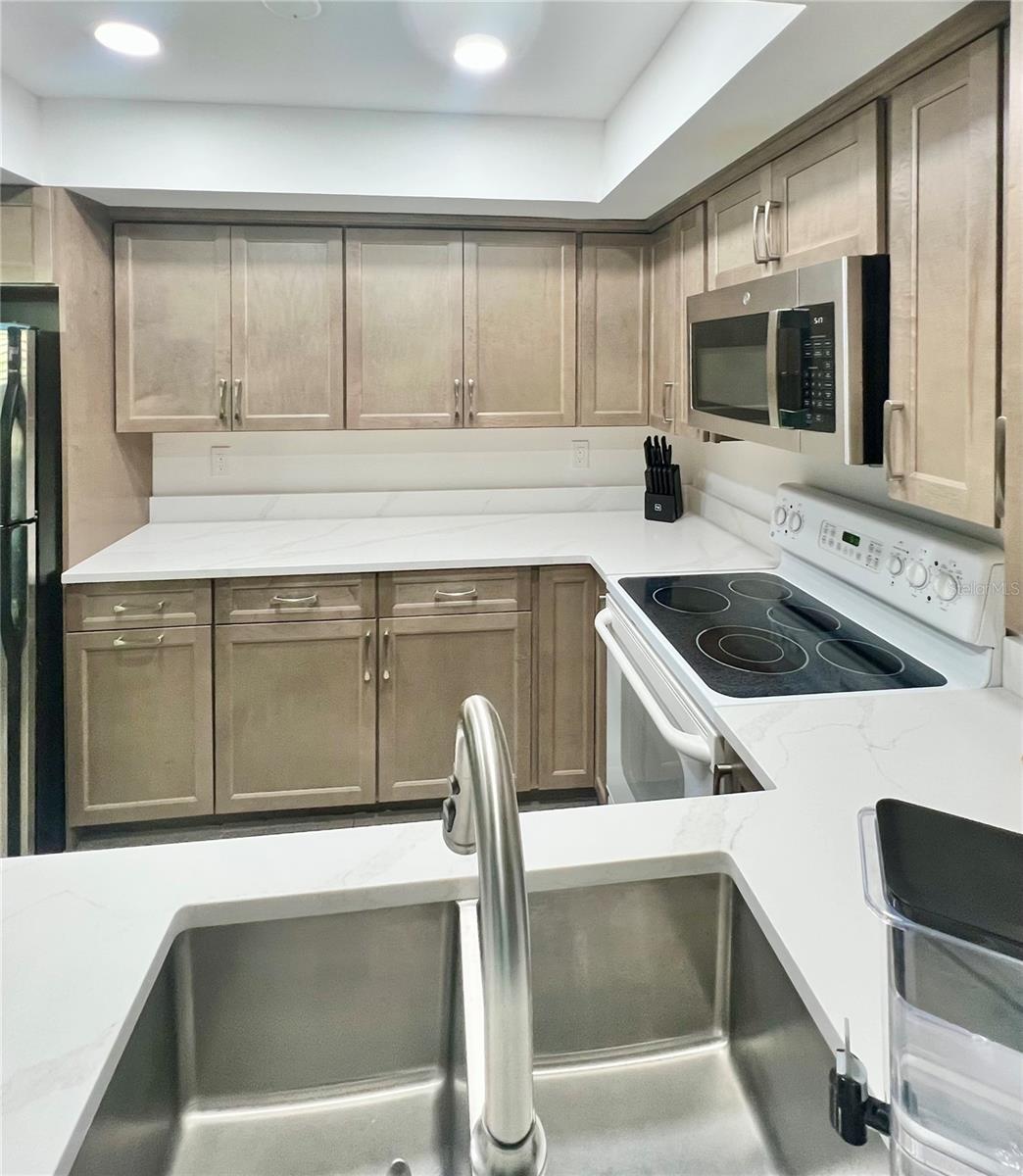 Image 20 of 50 For 700 Starkey Road 814