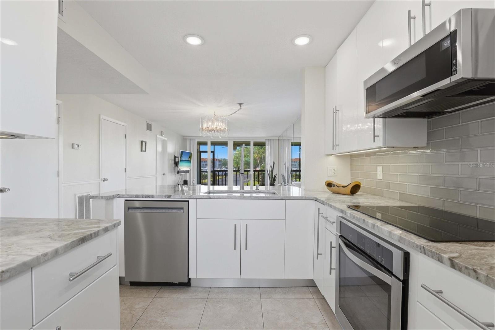 Image 10 of 63 For 1805 Mariner Drive 55