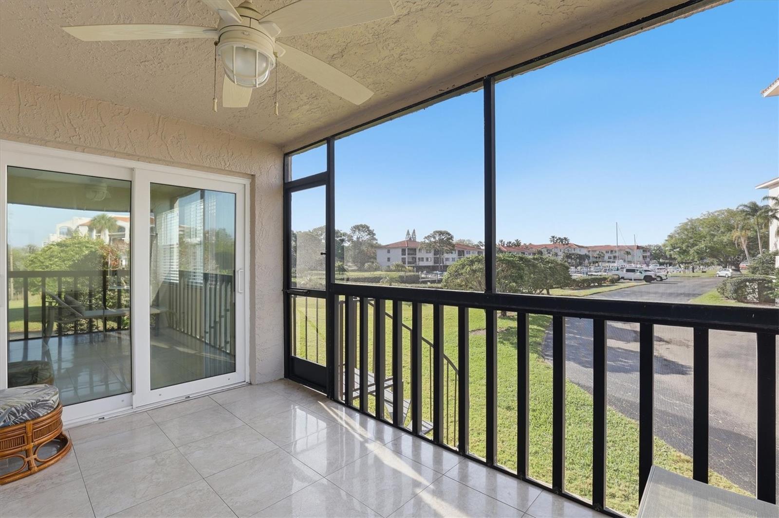 Image 18 of 63 For 1805 Mariner Drive 55