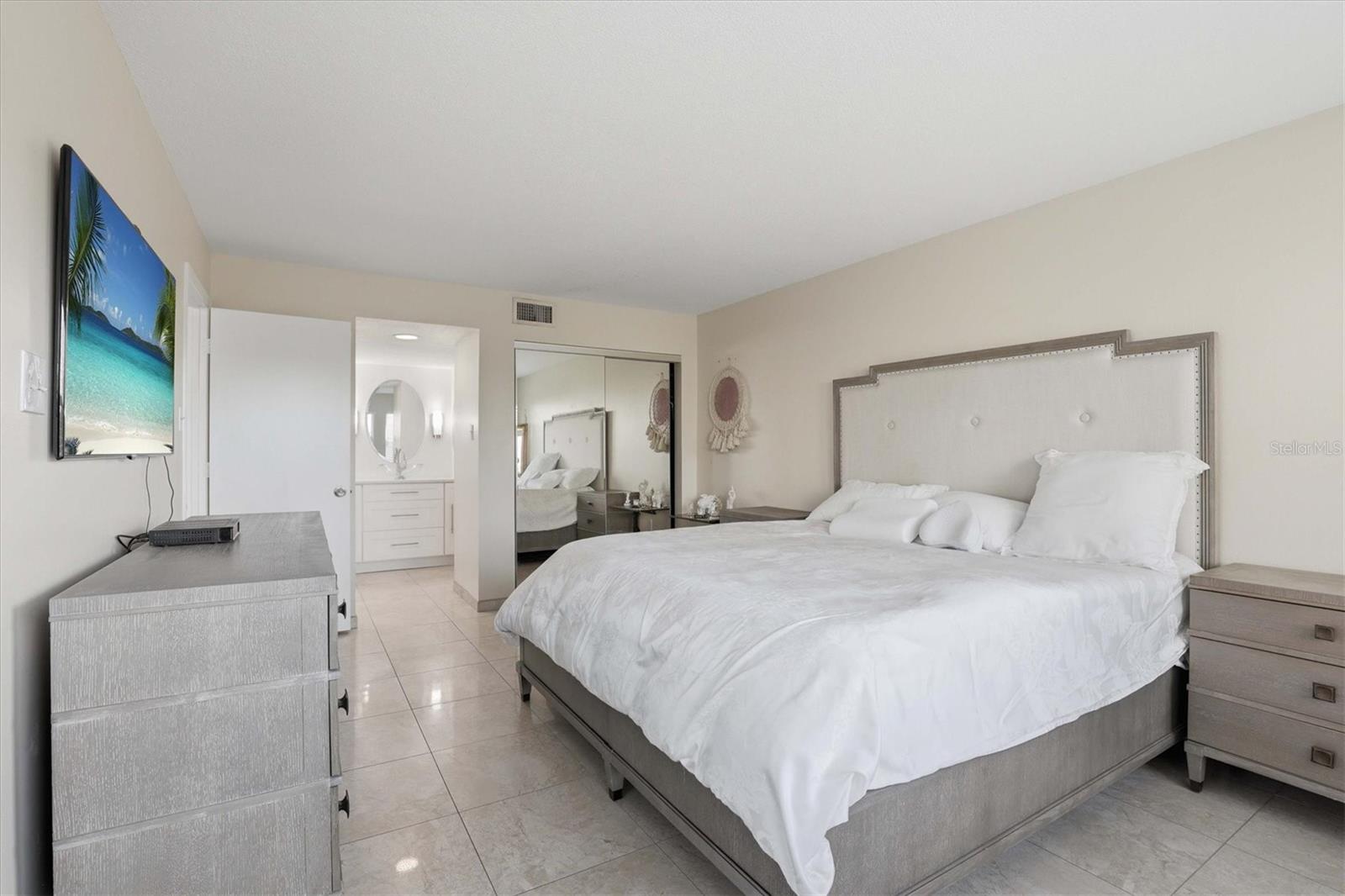 Image 23 of 63 For 1805 Mariner Drive 55