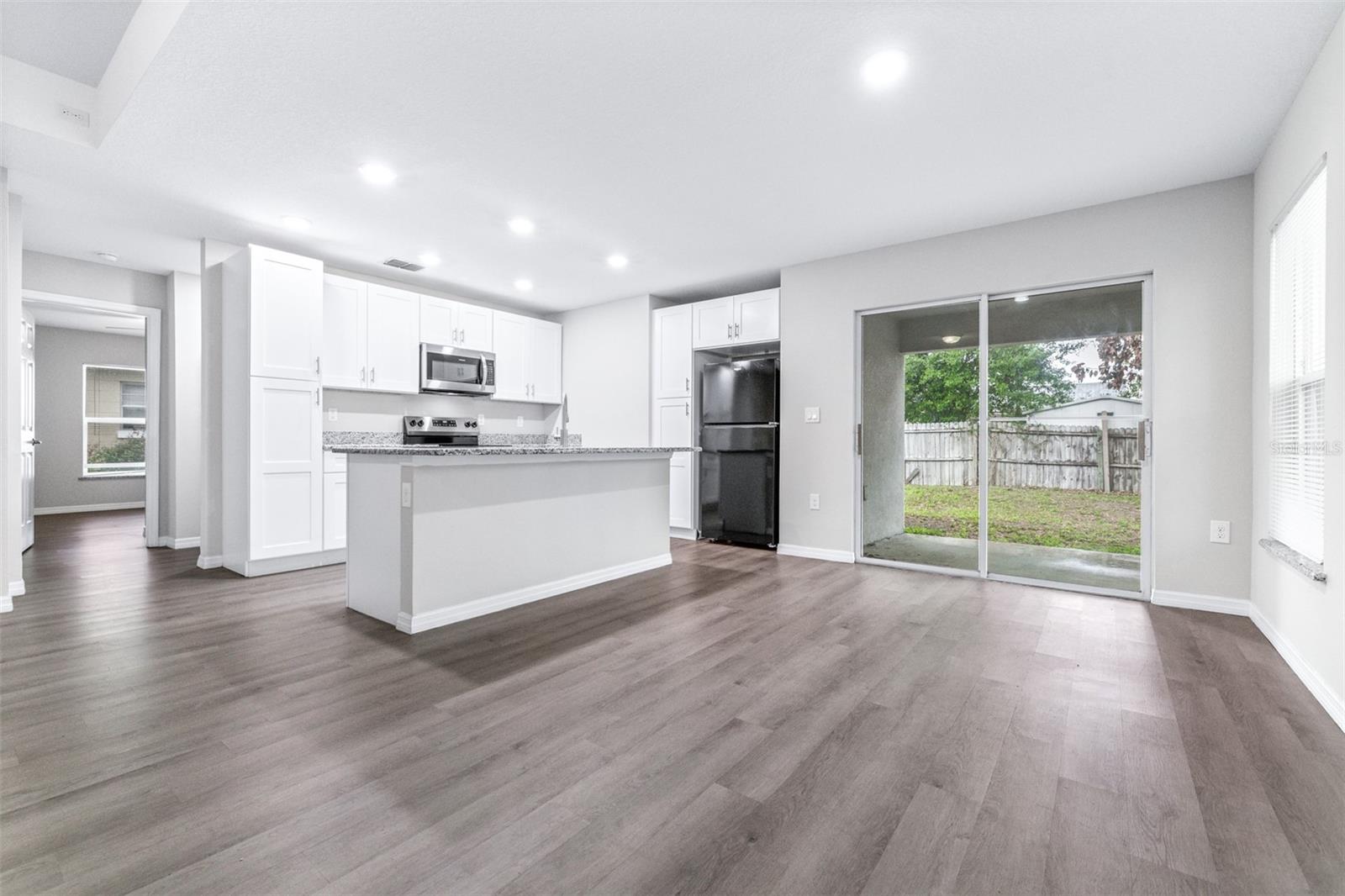 Image 12 of 47 For 1727 Second Street Ne