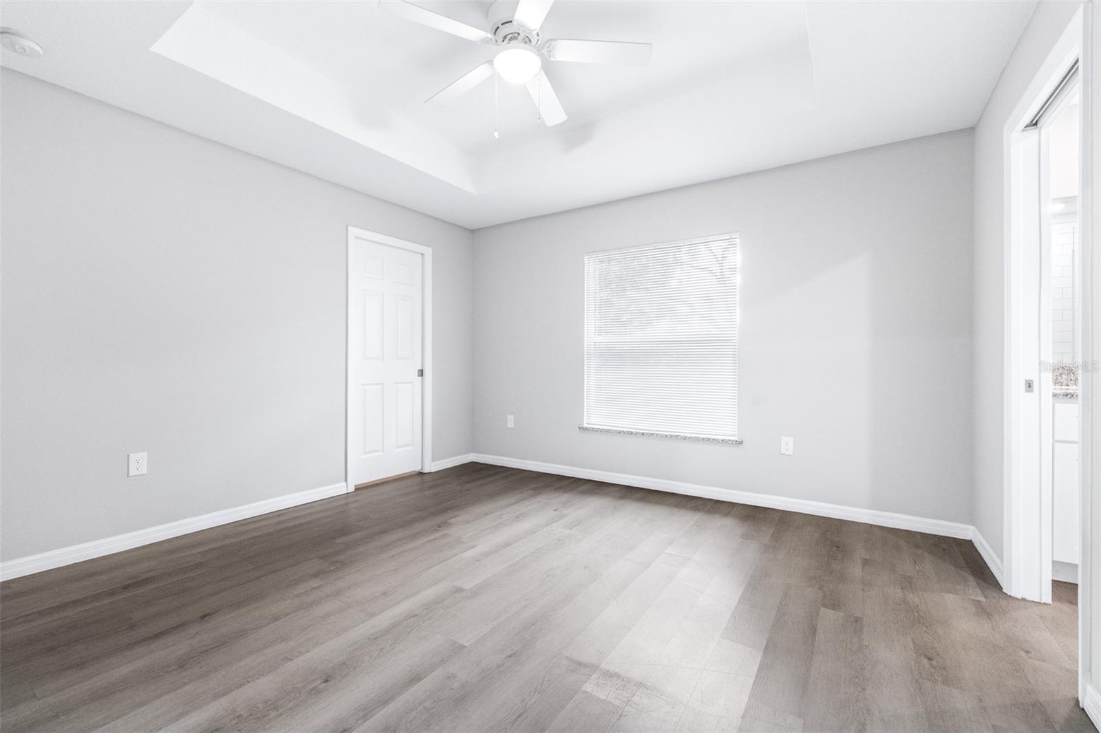 Image 21 of 47 For 1727 Second Street Ne