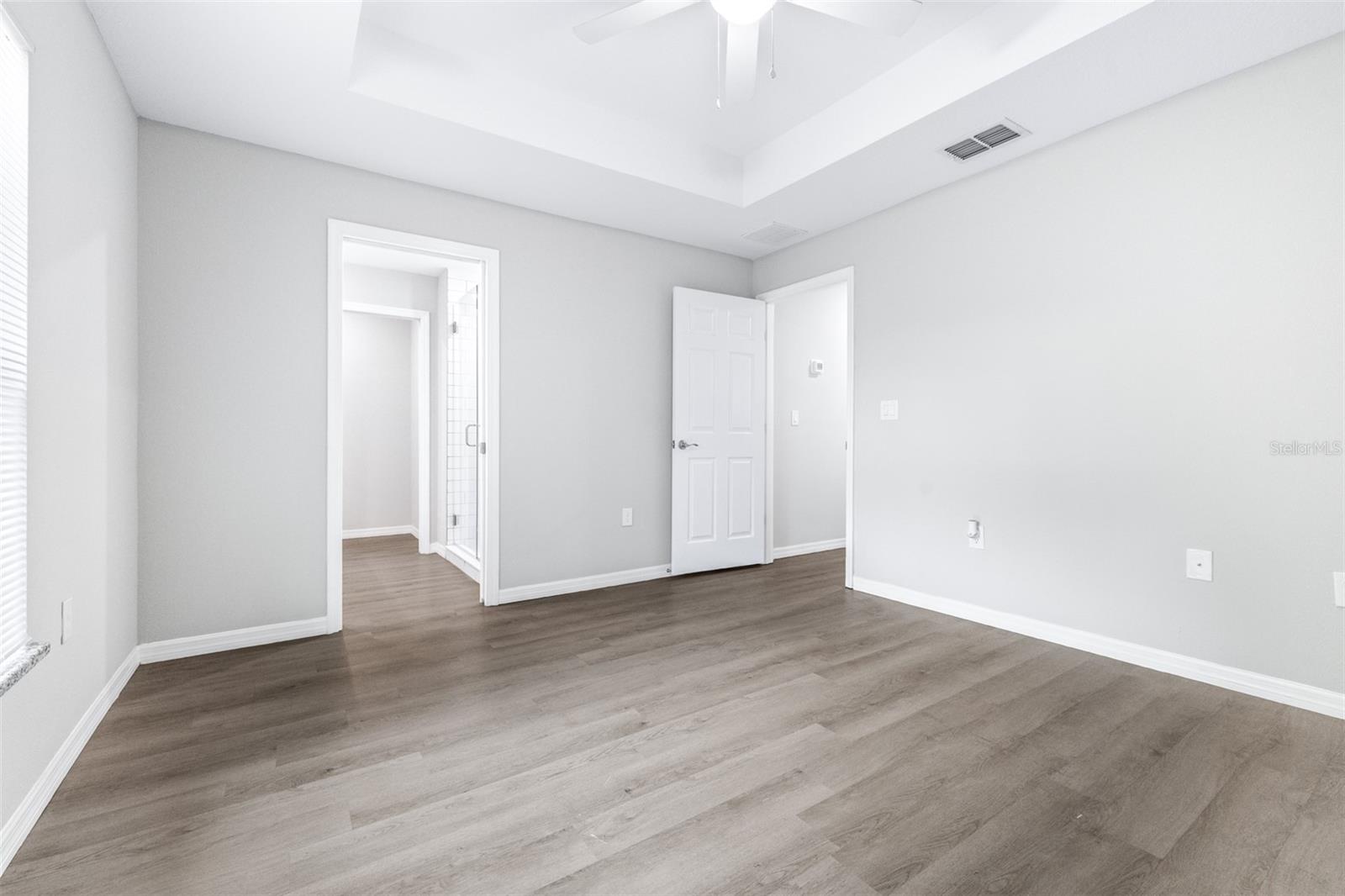 Image 23 of 47 For 1727 Second Street Ne