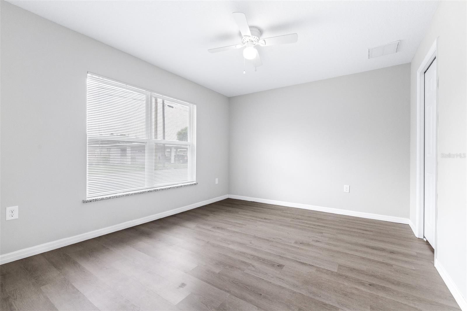 Image 29 of 47 For 1727 Second Street Ne