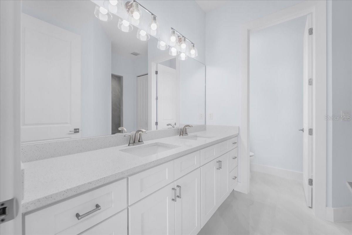 Image 17 of 44 For 1927 Richmond Avenue N