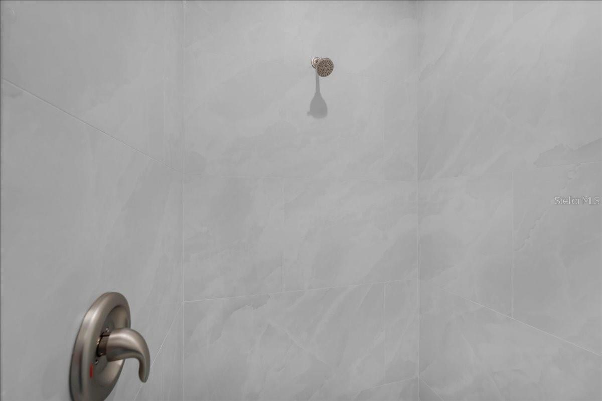 Image 20 of 44 For 1927 Richmond Avenue N