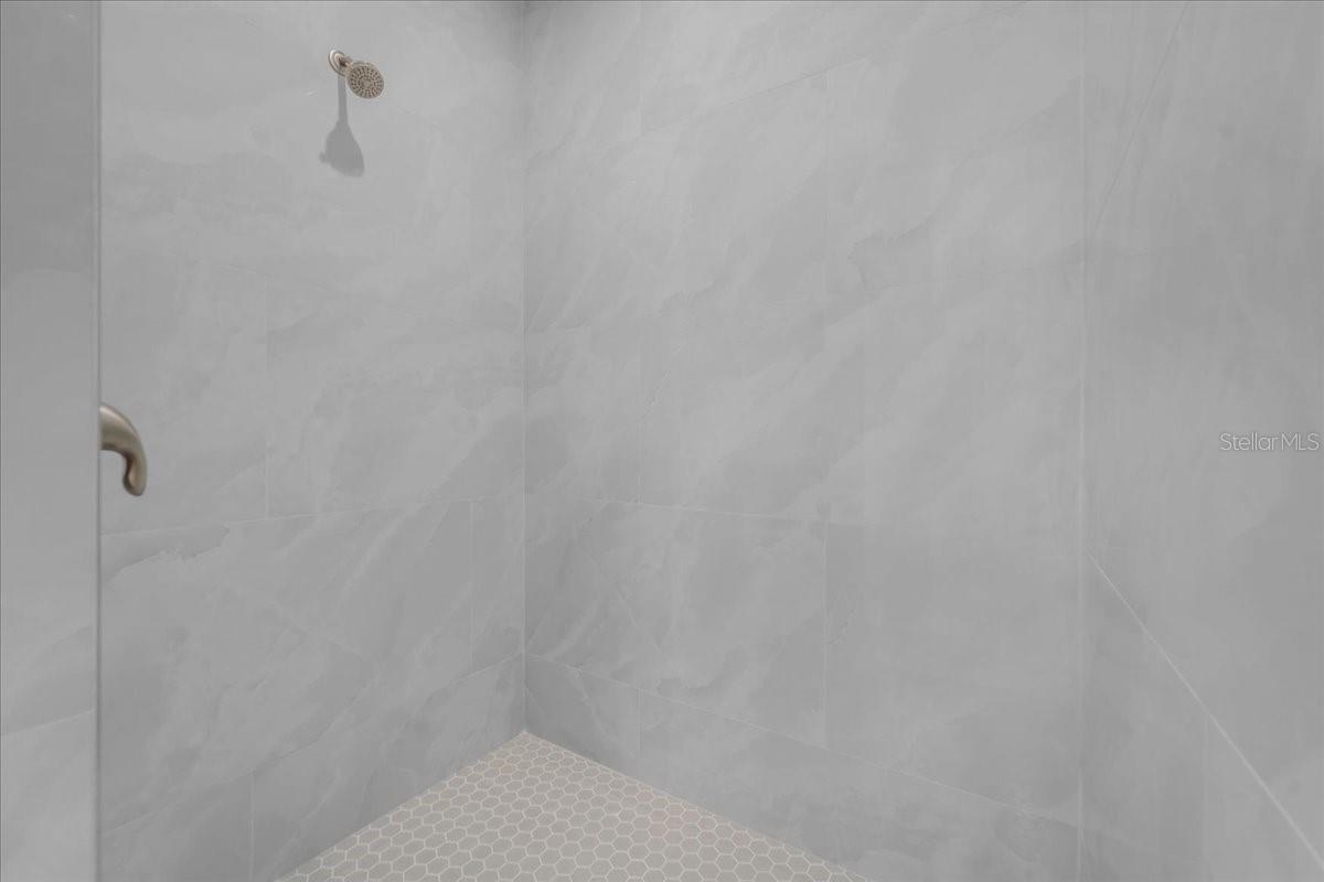 Image 21 of 44 For 1927 Richmond Avenue N