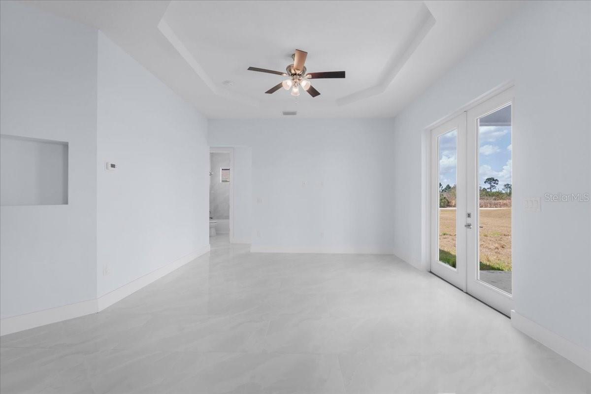 Image 3 of 44 For 1927 Richmond Avenue N