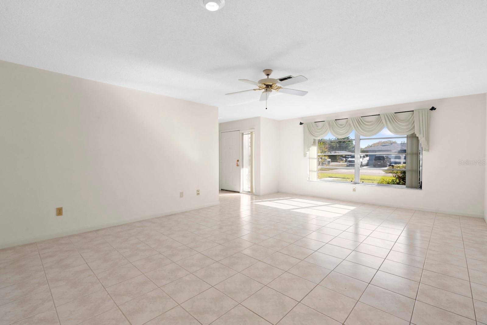 Image 4 of 36 For 2549 Wynnewood Drive