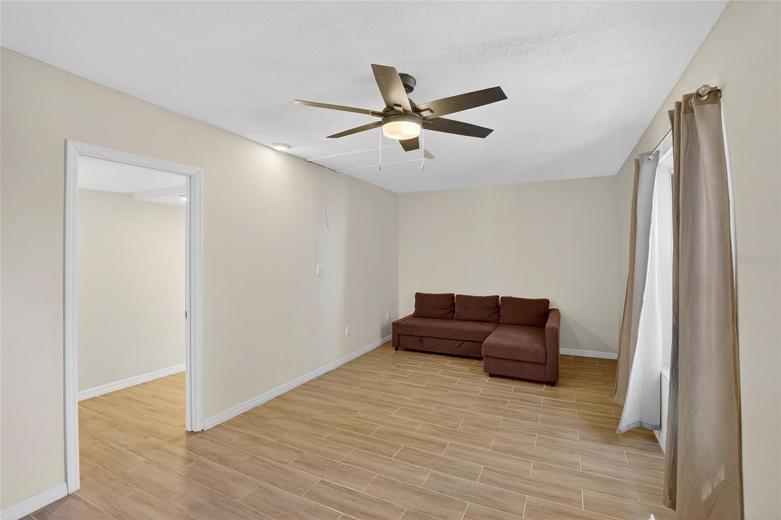 Image 12 of 98 For 15047 Woodbury Road