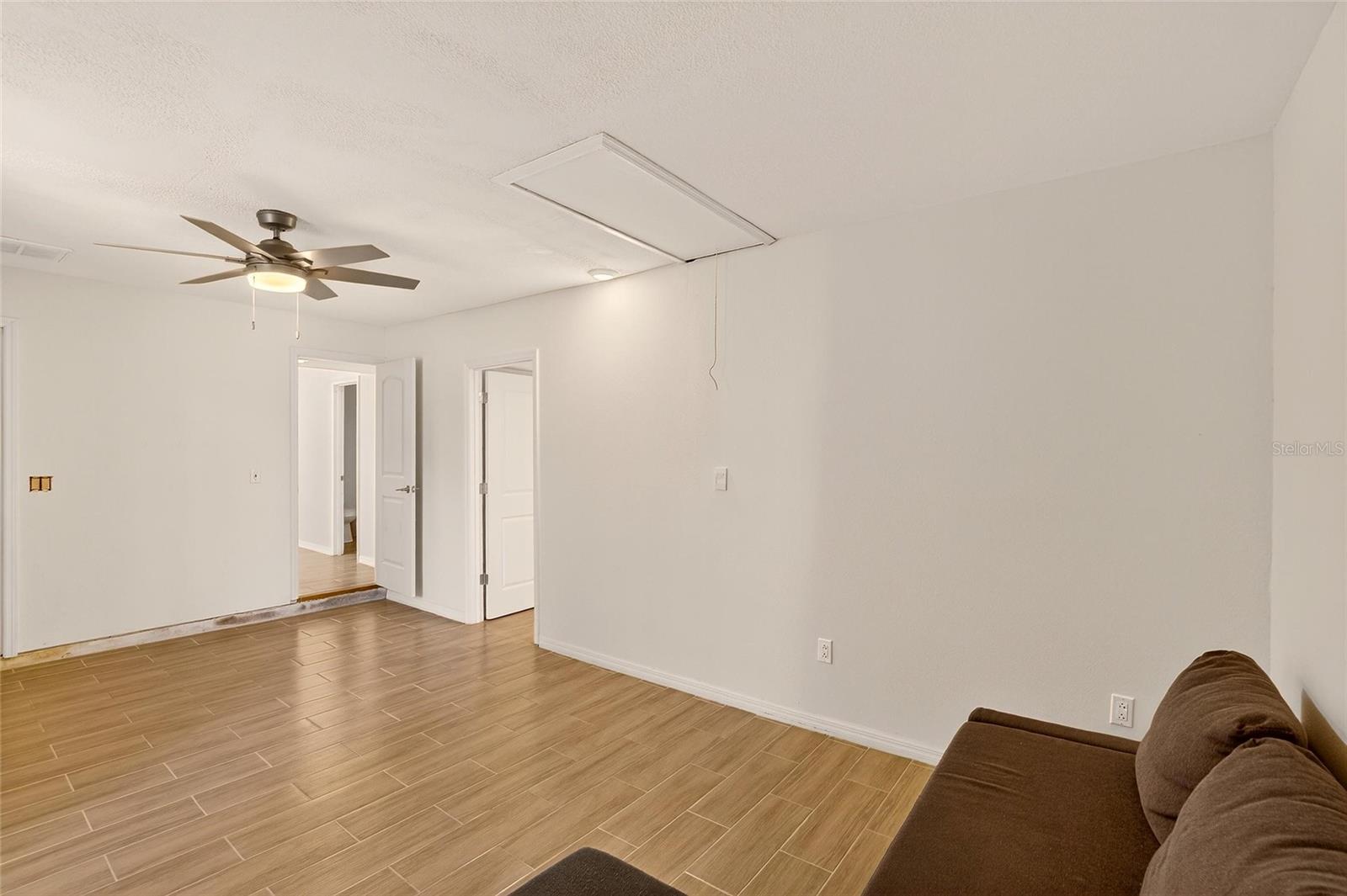 Image 13 of 98 For 15047 Woodbury Road