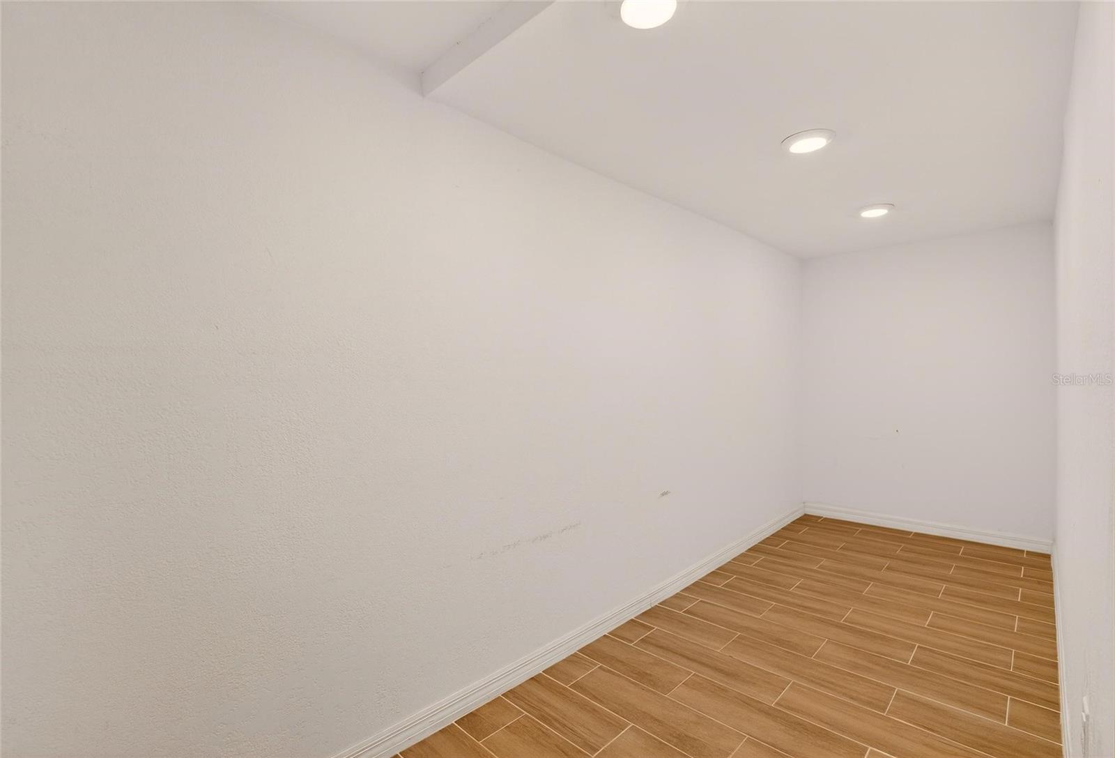 Image 15 of 98 For 15047 Woodbury Road