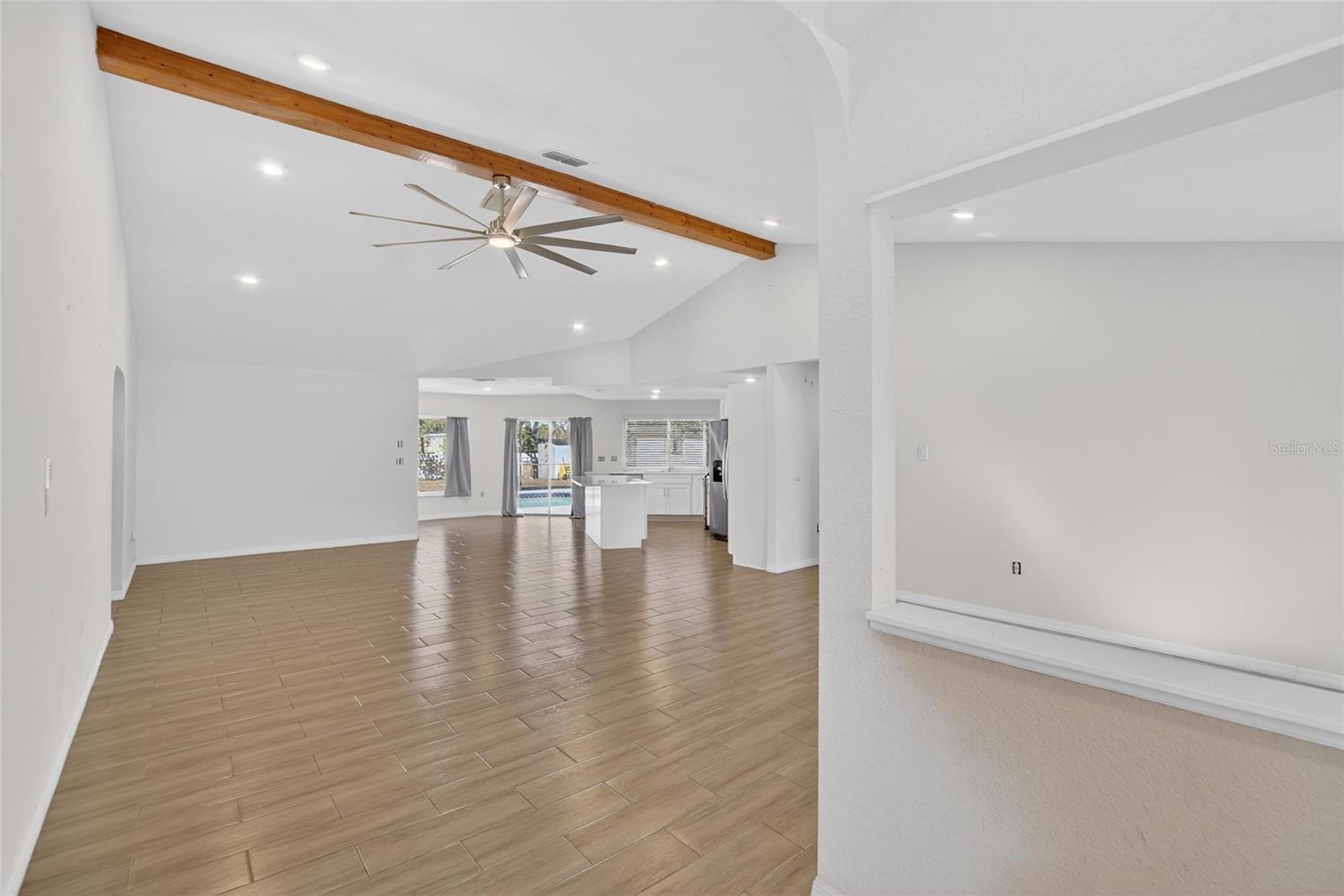 Image 7 of 98 For 15047 Woodbury Road