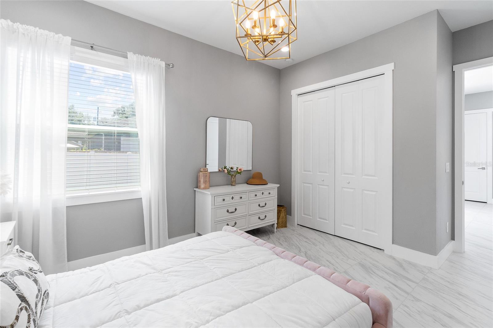 Image 15 of 50 For 122 Sligh Avenue