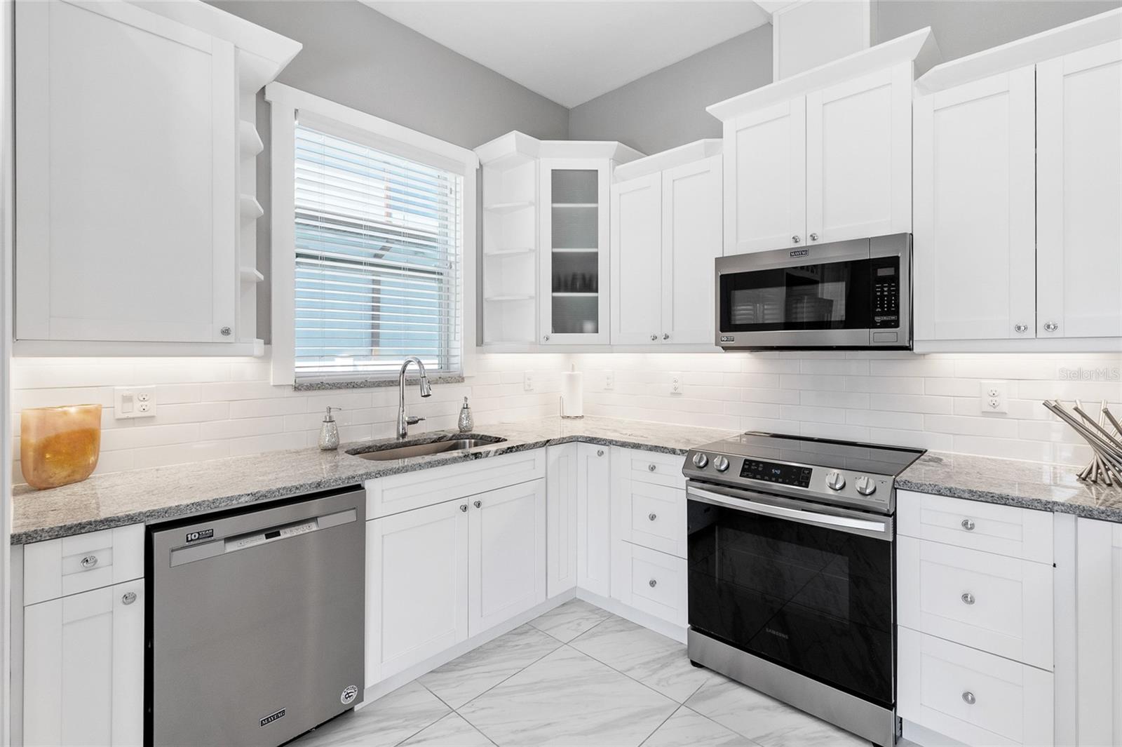 Image 17 of 50 For 122 Sligh Avenue