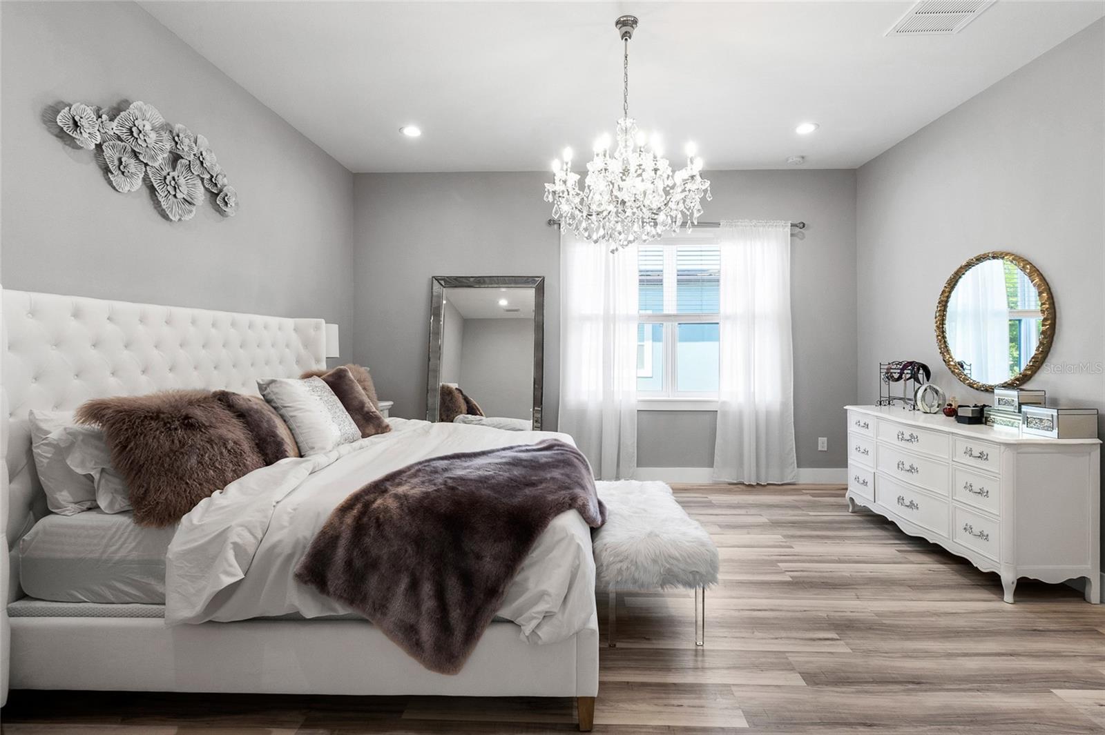 Image 26 of 50 For 122 Sligh Avenue