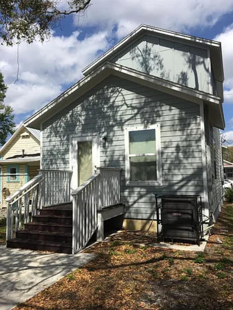 Image 2 of 16 For 2128 Walnut Street