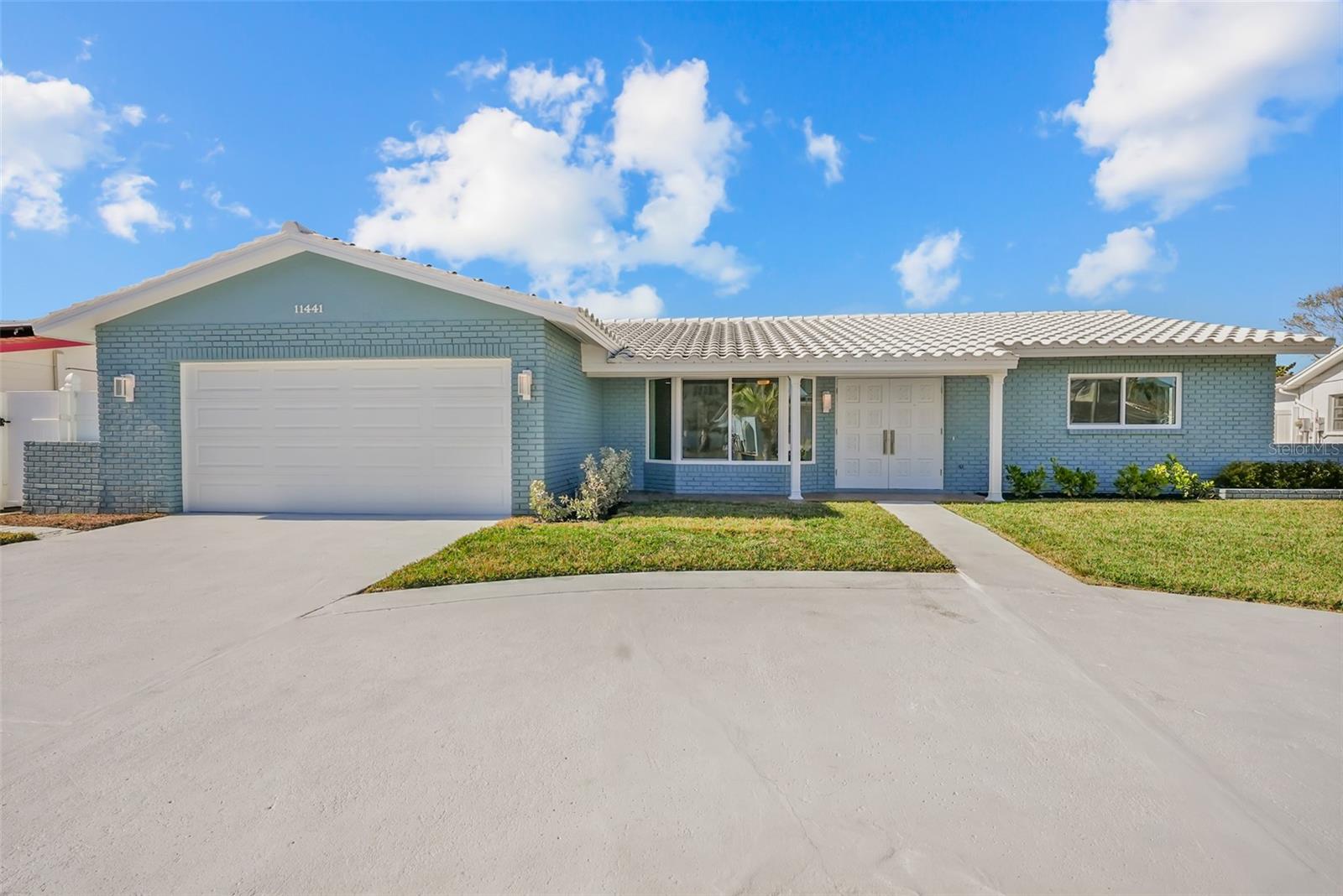 Image 13 of 36 For 11441 47th Avenue N