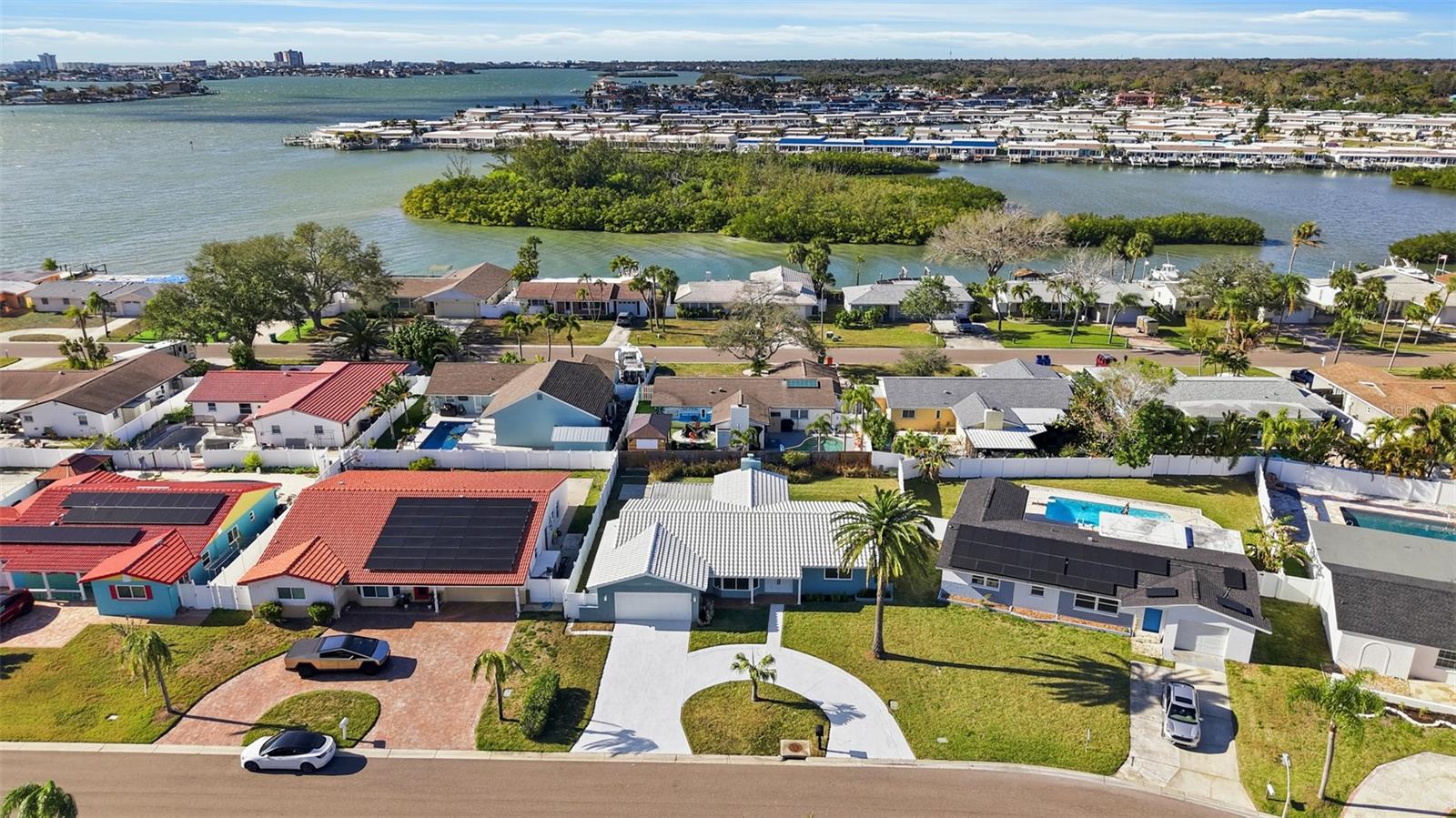 Image 2 of 36 For 11441 47th Avenue N